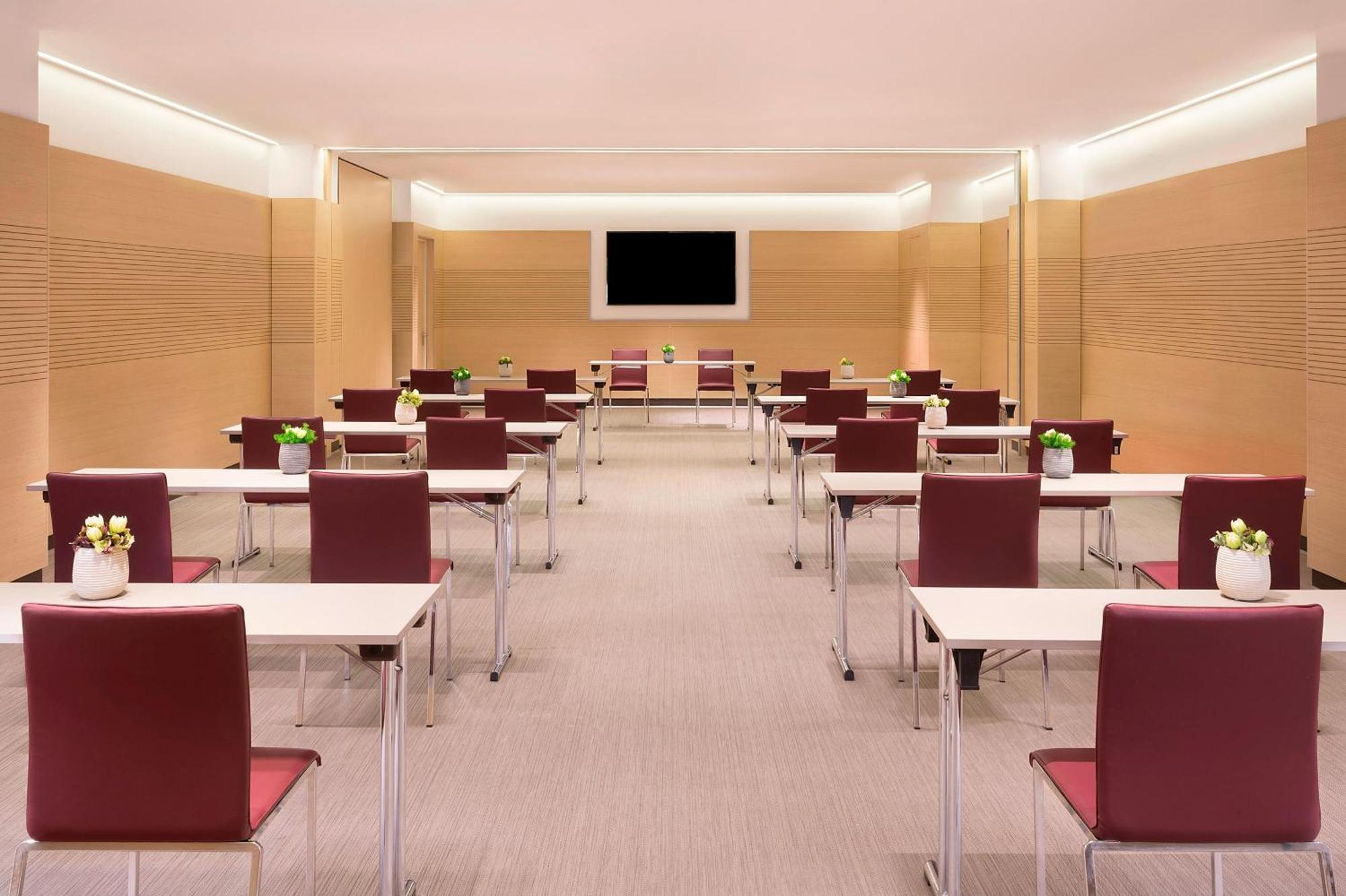 Le Meridien Visconti Рим Екстериор снимка